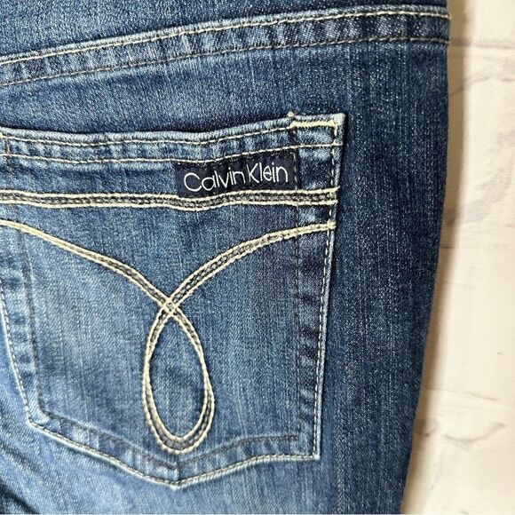 Calvin Klein size 27/4 flare fit jeans - Picture 8 of 10